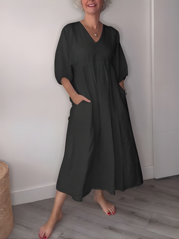 Aldora V-Neck Pocket Dress in Black
