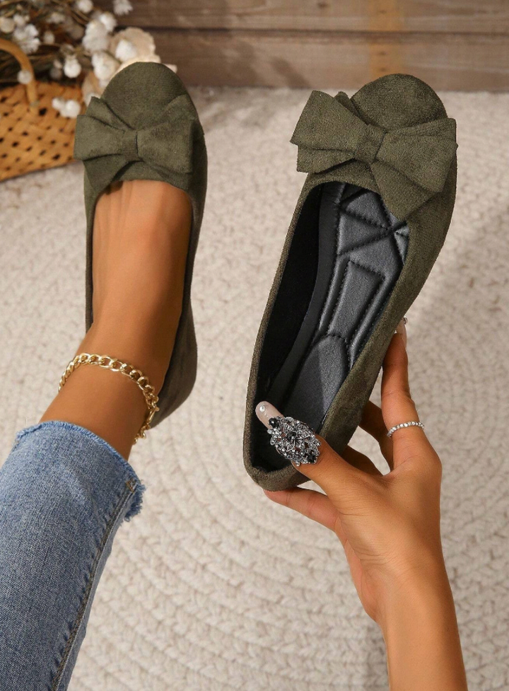 Bernadina Bow Ballet Flats in Dark Green