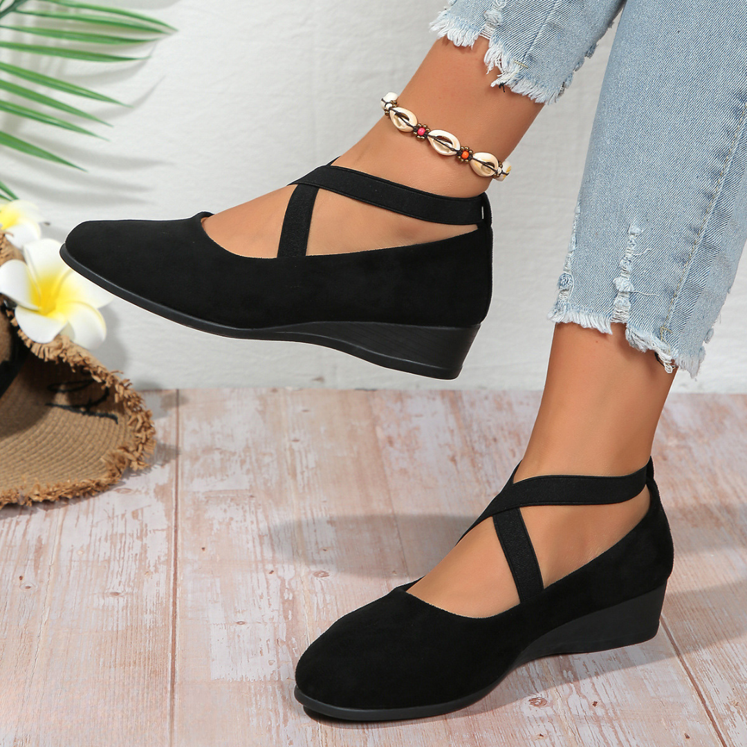Juanita Crossover Wedge Shoes in Black