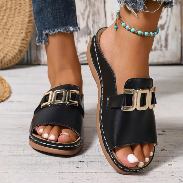 Leonora Link Band Slides in Black