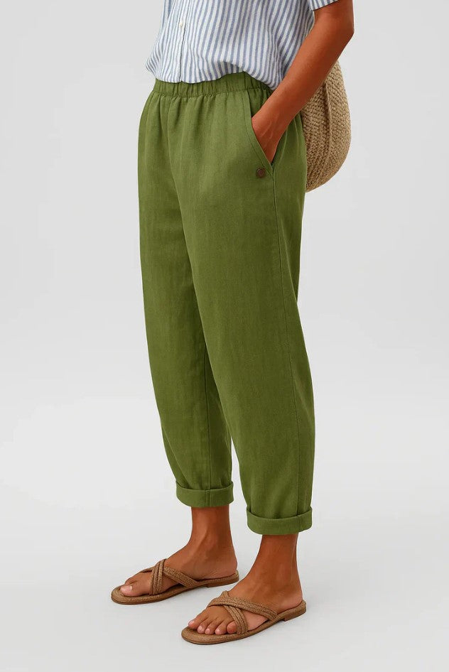 Marilyn Cropped Pull-On Pants in Olive Green